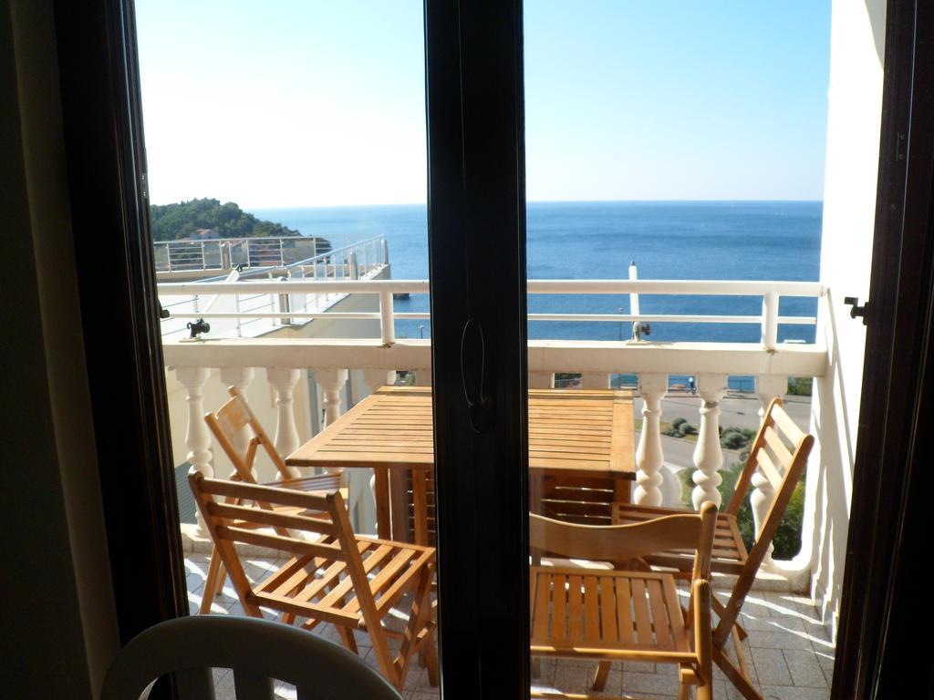 Milocer Apartment Sveti Stefan Buitenkant foto