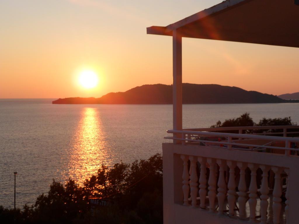 Milocer Apartment Sveti Stefan Buitenkant foto