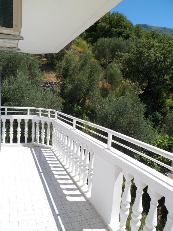 Milocer Apartment Sveti Stefan Buitenkant foto